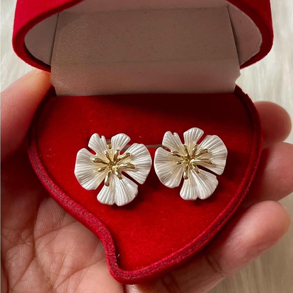 Elegant White and Gold Filled Floral Stud Earrings